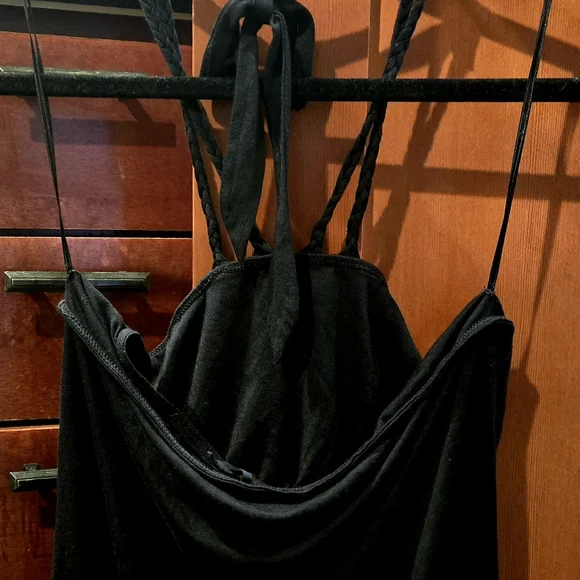 Elegant Black Halter Top - Picture 5 of 5